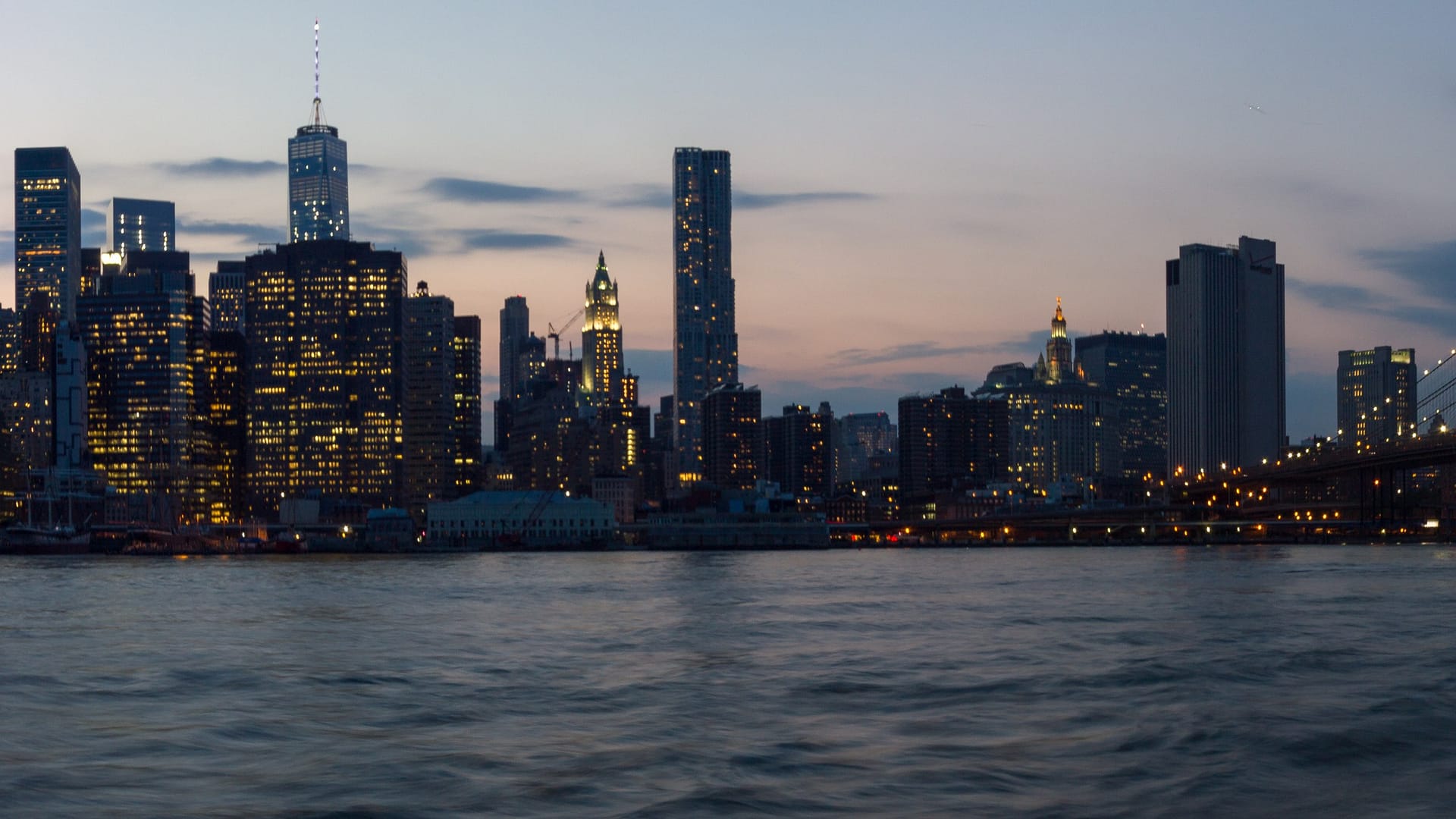 Manhattan skyline at dusk over the East River — learn Mandarin online from New York with WillyChina
