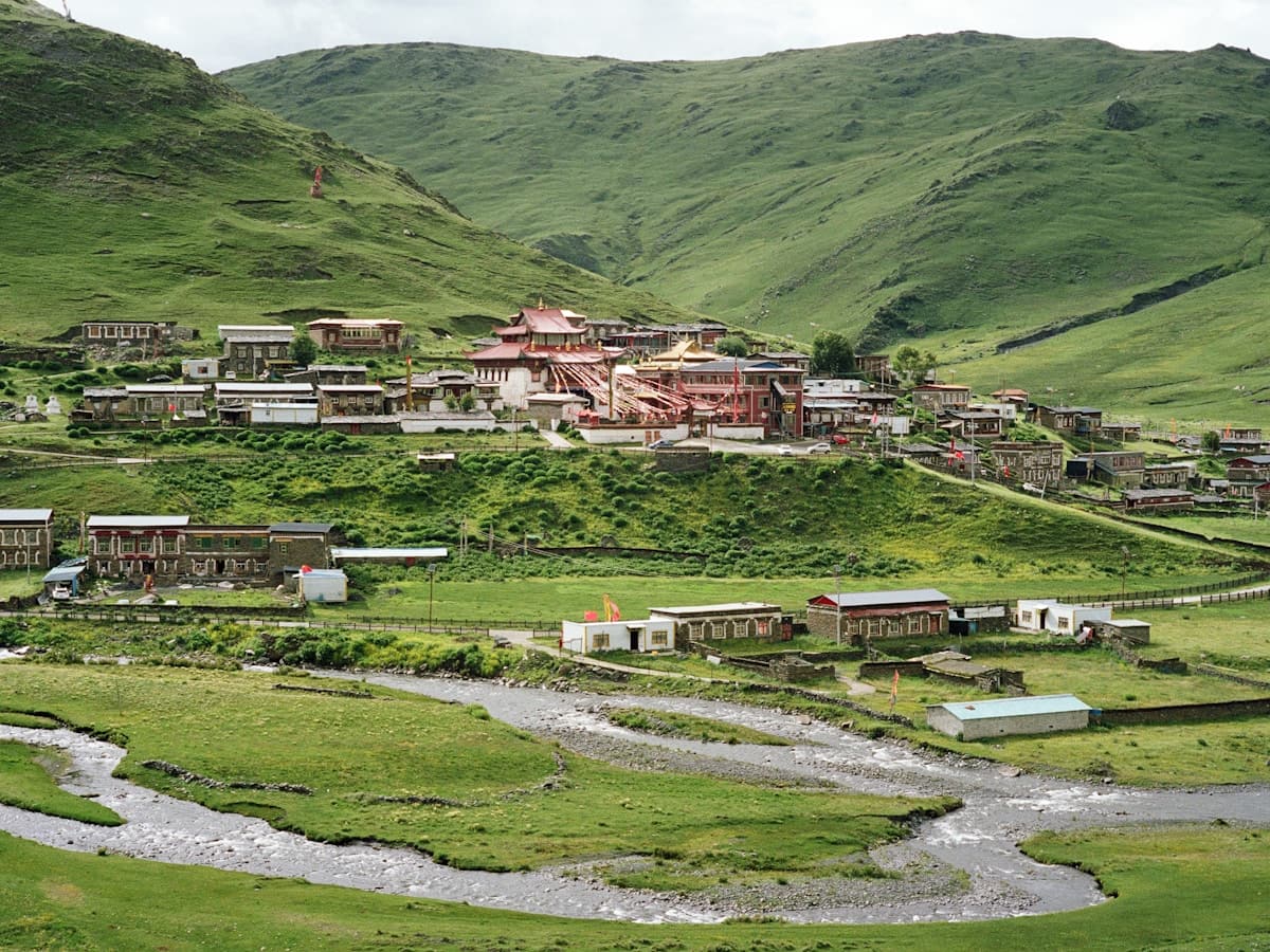 Zhangzhou Hakka countryside — gateway to the Fujian tulou clusters